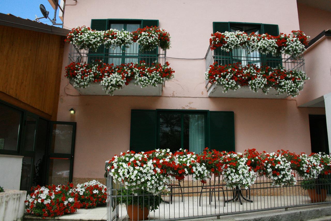 Nido Delle Rondini Hotel Ristorante Pizzeria Fallo Exterior photo